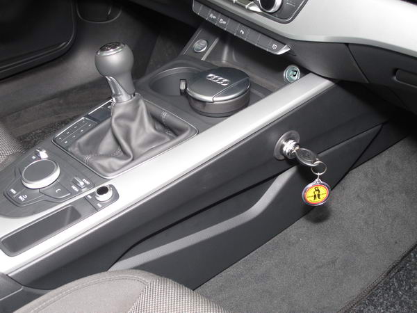 Audi A4 (B9) (8W) (kézi, 6 seb., 
